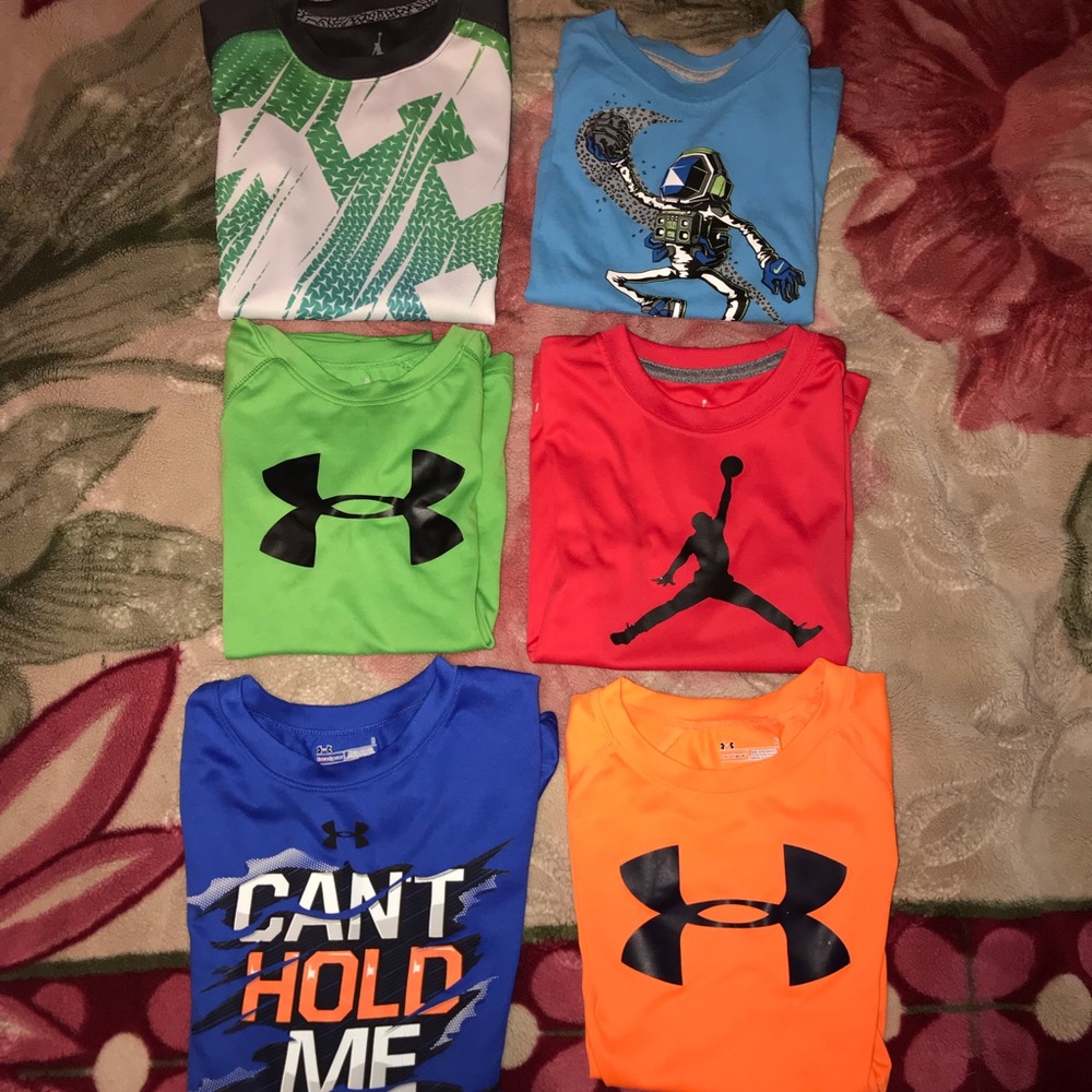 T-shirt’s size 6